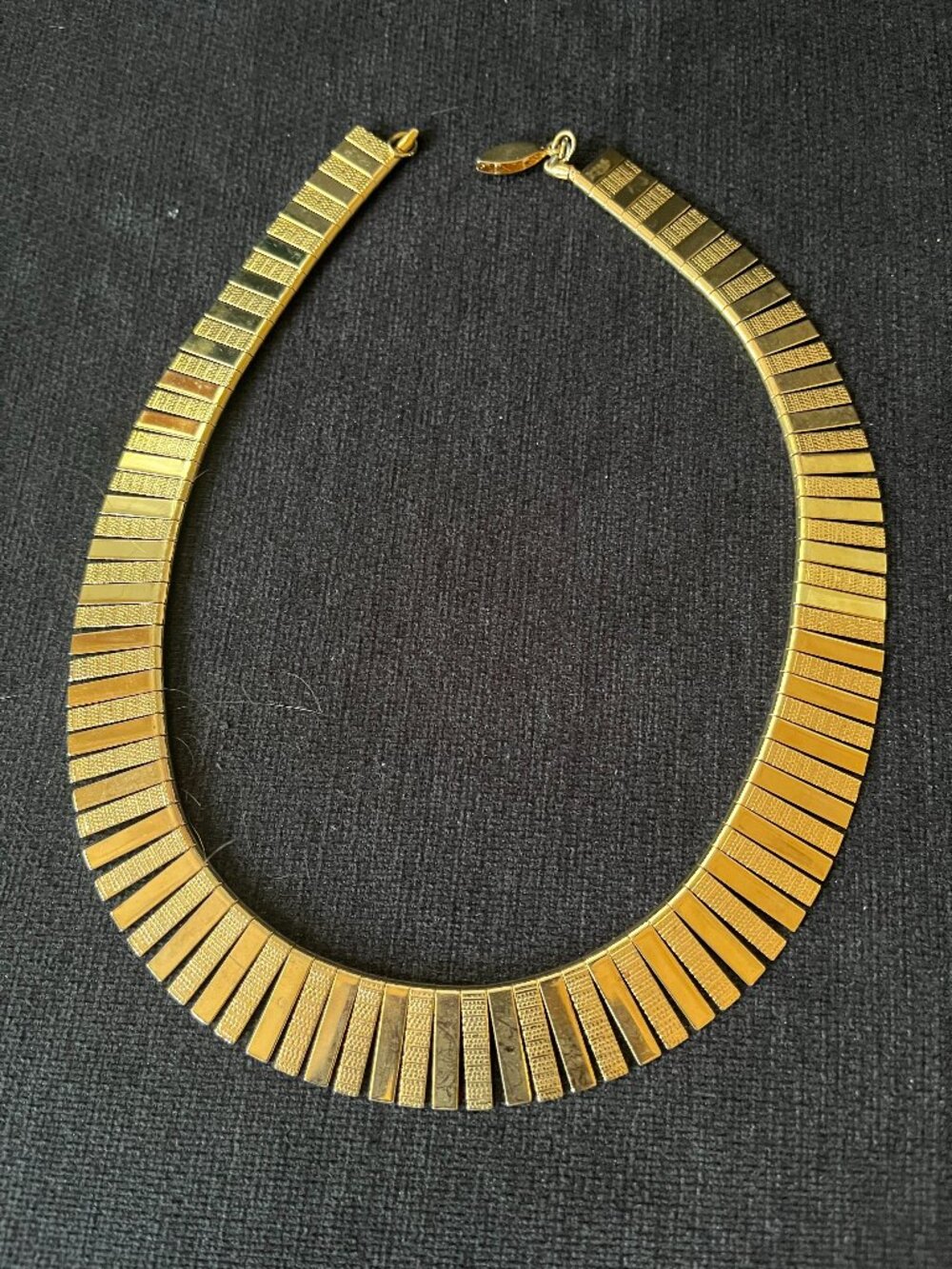 1970s Art Deco Vintage Gold Tone Fringe Necklace